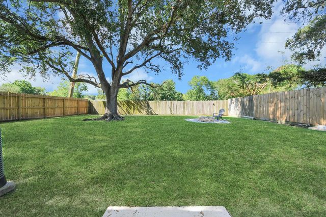 6834 Kearney Drive, Richmond, TX 77469