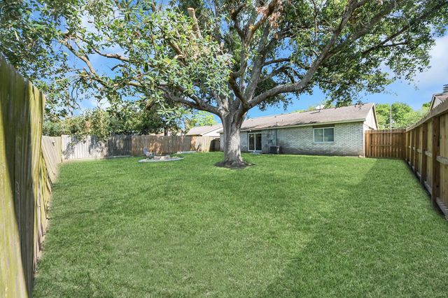 6834 Kearney Drive, Richmond, TX 77469