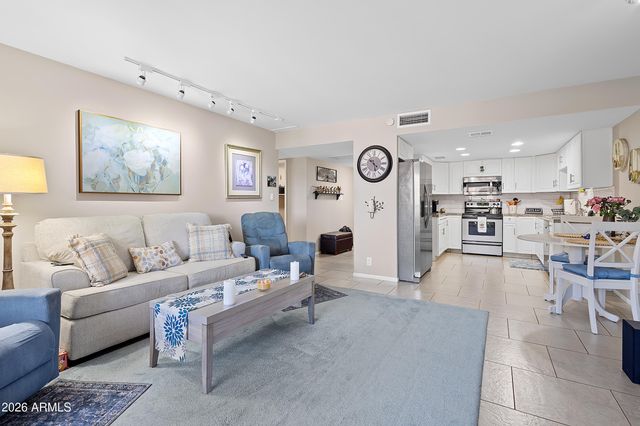 7830 E CAMELBACK Road 311, Scottsdale, AZ 85251