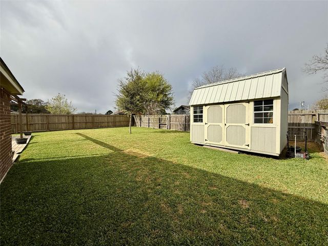 146 Ellis Lane, West Columbia, TX 77486