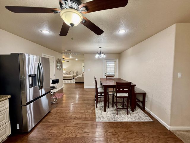 146 Ellis Lane, West Columbia, TX 77486