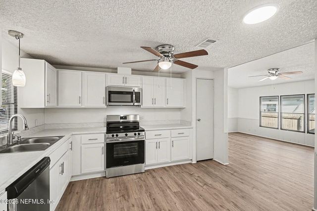 7624 TIMBERWOOD Drive, Jacksonville, FL 32256