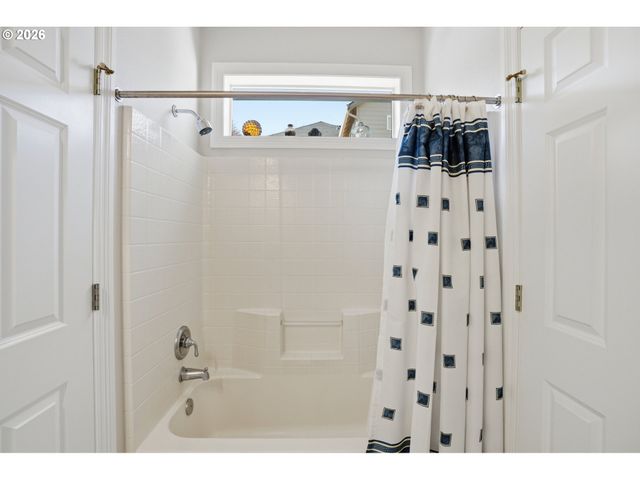 4815 Ne 137TH St, Vancouver, WA 98686