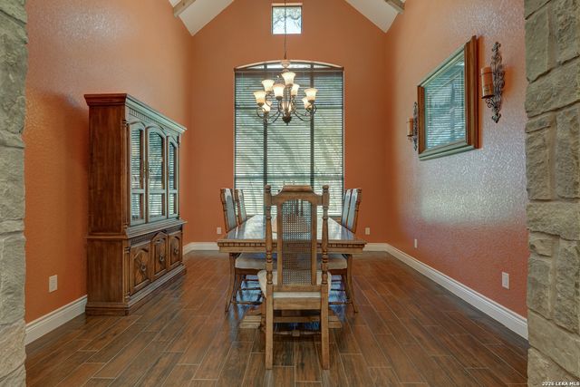 204 fawn, Floresville, TX 78114