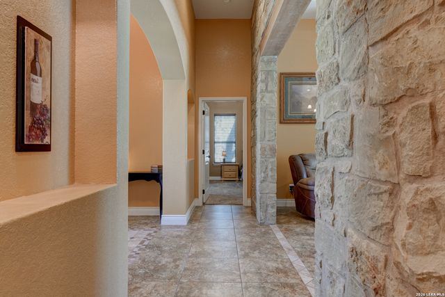 204 fawn, Floresville, TX 78114