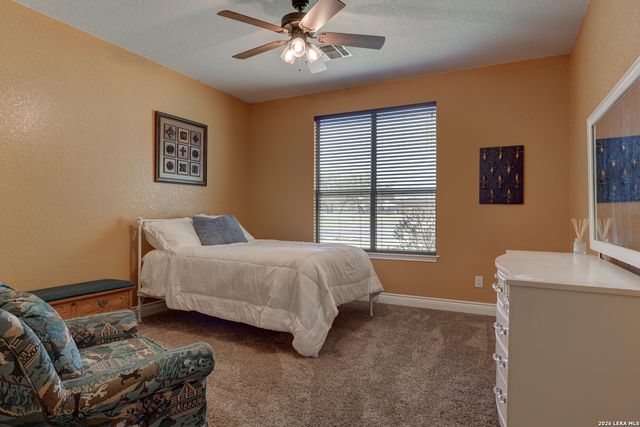 204 fawn, Floresville, TX 78114