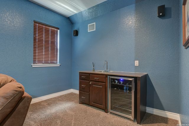 204 fawn, Floresville, TX 78114