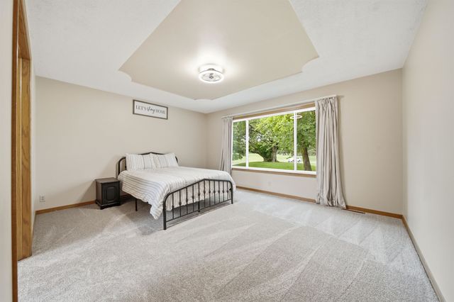 2504 N Meadow Grove Cir, Wichita, KS 67205