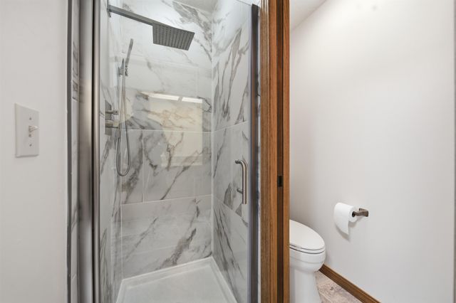 2504 N Meadow Grove Cir, Wichita, KS 67205