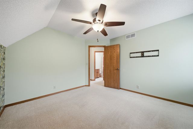 2504 N Meadow Grove Cir, Wichita, KS 67205