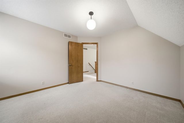 2504 N Meadow Grove Cir, Wichita, KS 67205