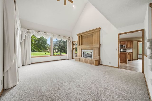 2504 N Meadow Grove Cir, Wichita, KS 67205