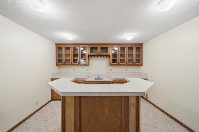 2504 N Meadow Grove Cir, Wichita, KS 67205