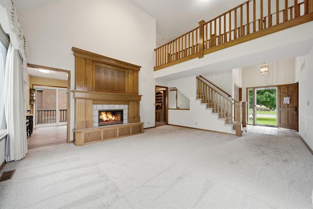 2504 N Meadow Grove Cir, Wichita, KS 67205