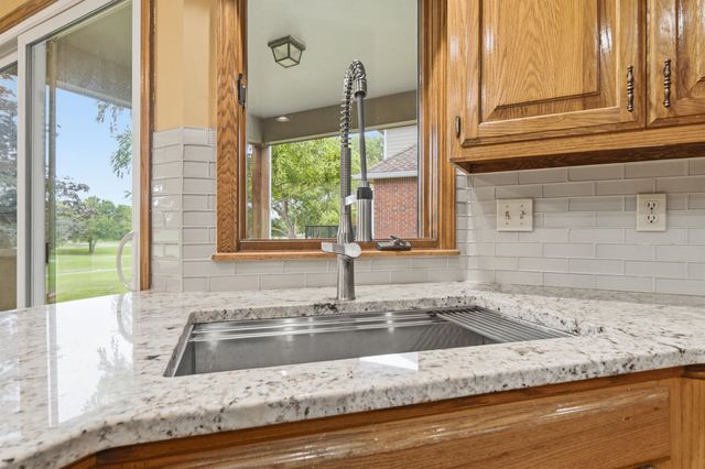 2504 N Meadow Grove Cir, Wichita, KS 67205