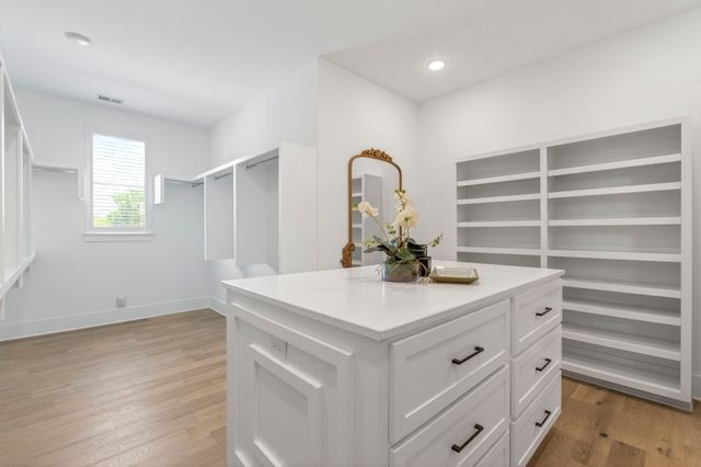 1297 Broad Oaks Dr, Brentwood, TN 37027