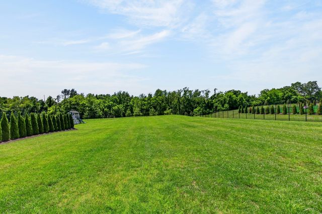 1297 Broad Oaks Dr, Brentwood, TN 37027