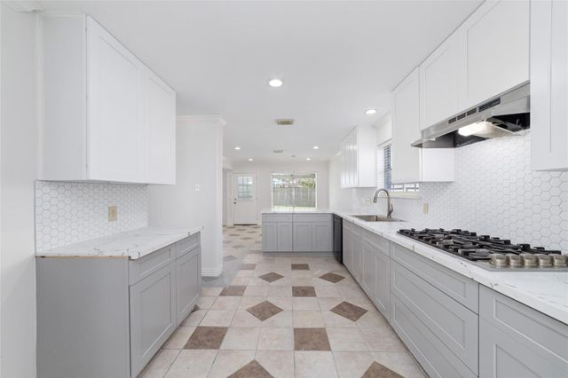 1114 Bayou Bend Drive, Deer Park, TX 77536