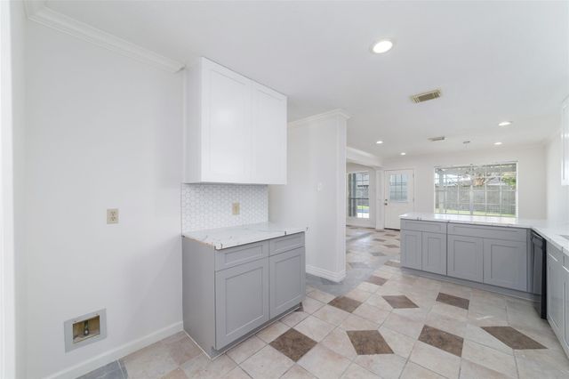 1114 Bayou Bend Drive, Deer Park, TX 77536