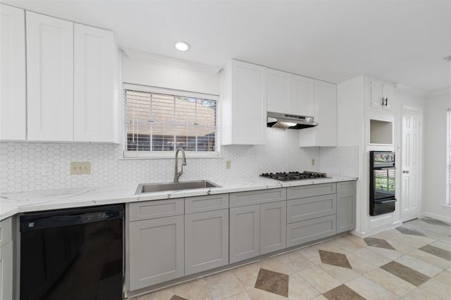 1114 Bayou Bend Drive, Deer Park, TX 77536