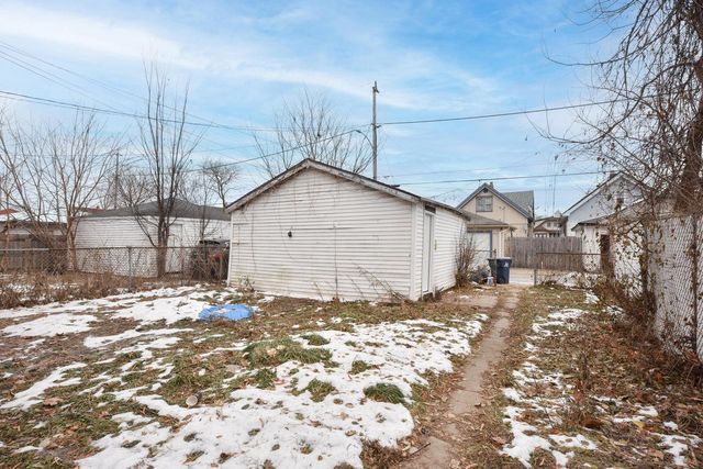 3936 N 28th STREET, Milwaukee, WI 53216