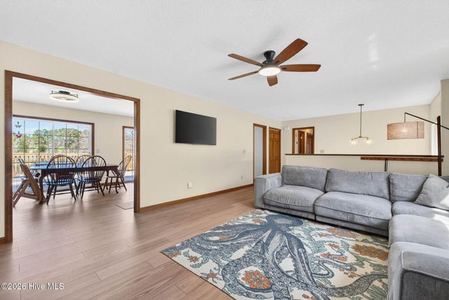 4020 Forest Lake Drive SW, Shallotte, NC 28470