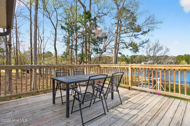 4020 Forest Lake Drive SW, Shallotte, NC 28470