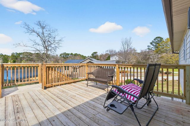 4020 Forest Lake Drive SW, Shallotte, NC 28470