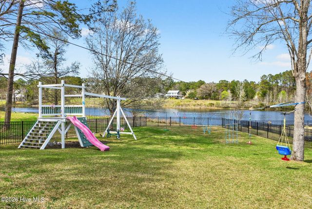 4020 Forest Lake Drive SW, Shallotte, NC 28470