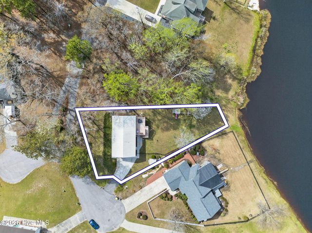 4020 Forest Lake Drive SW, Shallotte, NC 28470