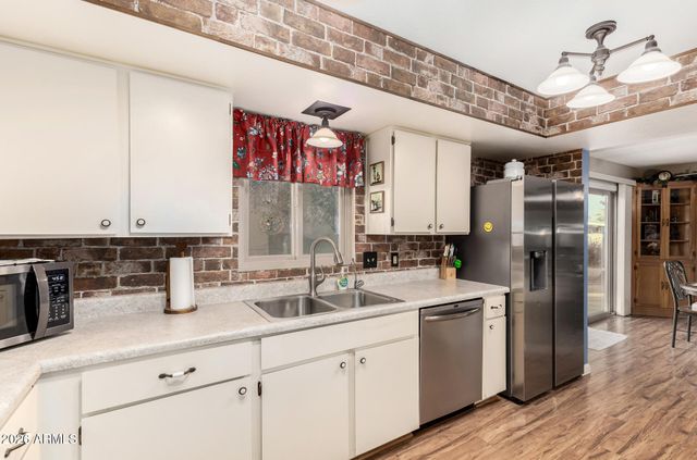 25820 S TEXAS Court, Sun Lakes, AZ 85248