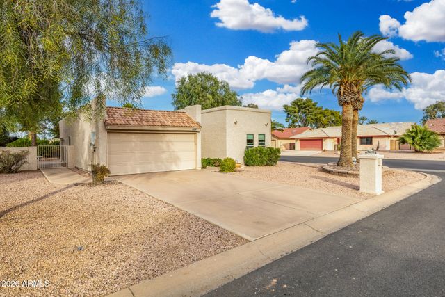 25820 S TEXAS Court, Sun Lakes, AZ 85248