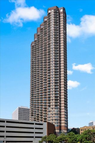 3660 N Lake Shore Drive 1407, Chicago, IL 60613