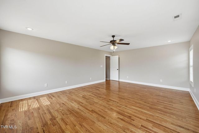 177 Sunset Meadows Court, Gray, TN 37615