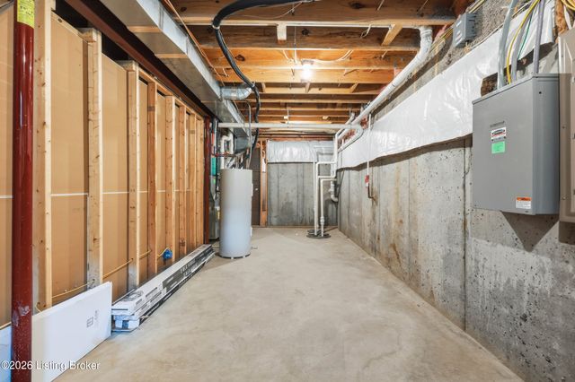 3214 Falls Park Pl, Louisville, KY 40222