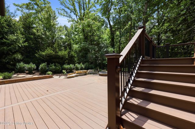 3214 Falls Park Pl, Louisville, KY 40222