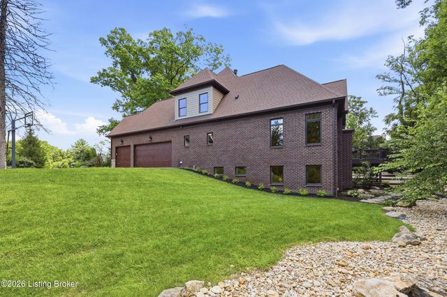 3214 Falls Park Pl, Louisville, KY 40222