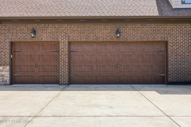 3214 Falls Park Pl, Louisville, KY 40222