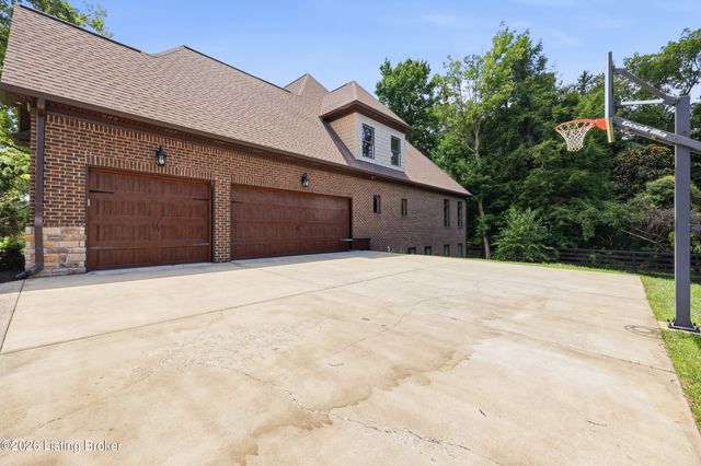 3214 Falls Park Pl, Louisville, KY 40222