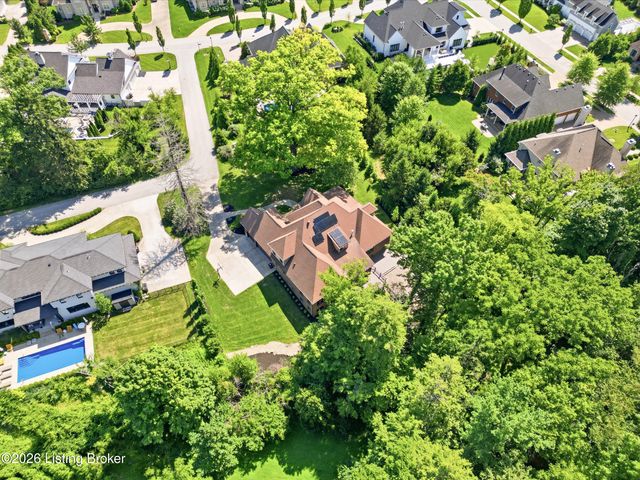 3214 Falls Park Pl, Louisville, KY 40222