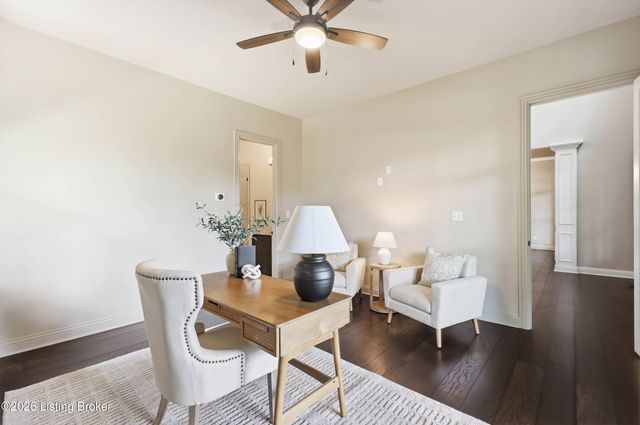 3214 Falls Park Pl, Louisville, KY 40222