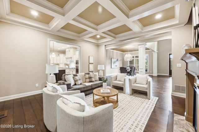 3214 Falls Park Pl, Louisville, KY 40222