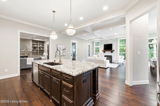 3214 Falls Park Pl, Louisville, KY 40222