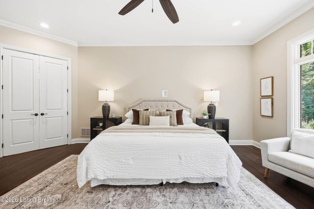3214 Falls Park Pl, Louisville, KY 40222