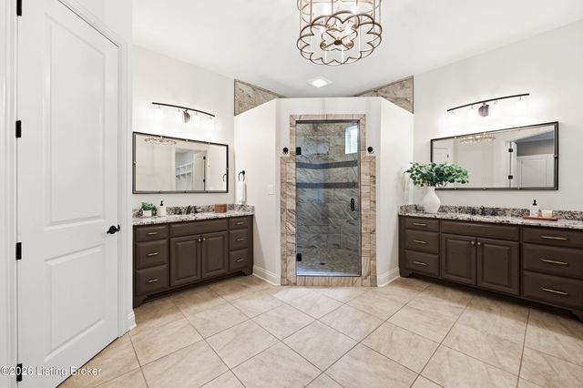 3214 Falls Park Pl, Louisville, KY 40222