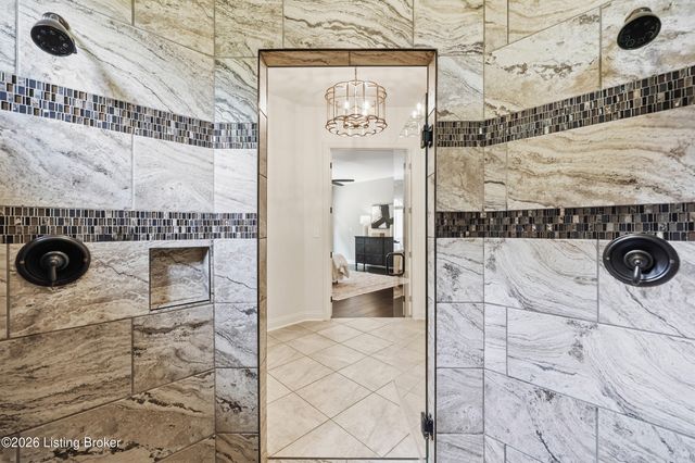3214 Falls Park Pl, Louisville, KY 40222