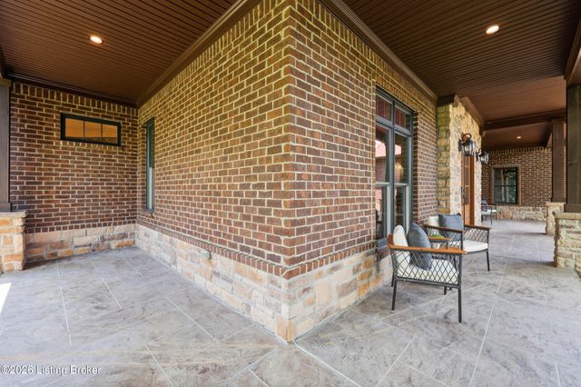 3214 Falls Park Pl, Louisville, KY 40222