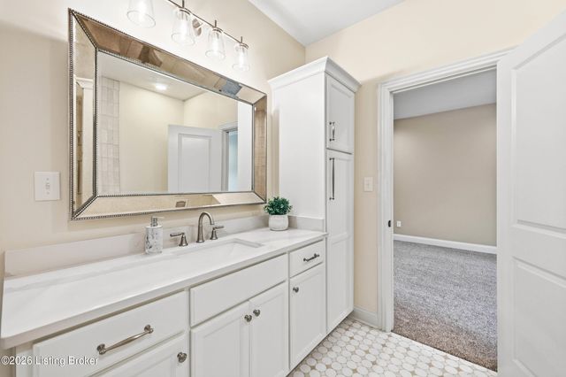 3214 Falls Park Pl, Louisville, KY 40222