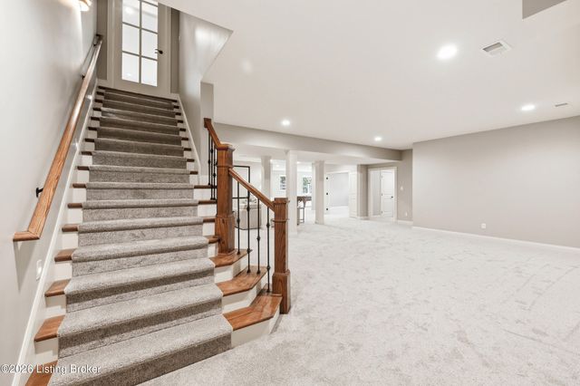 3214 Falls Park Pl, Louisville, KY 40222