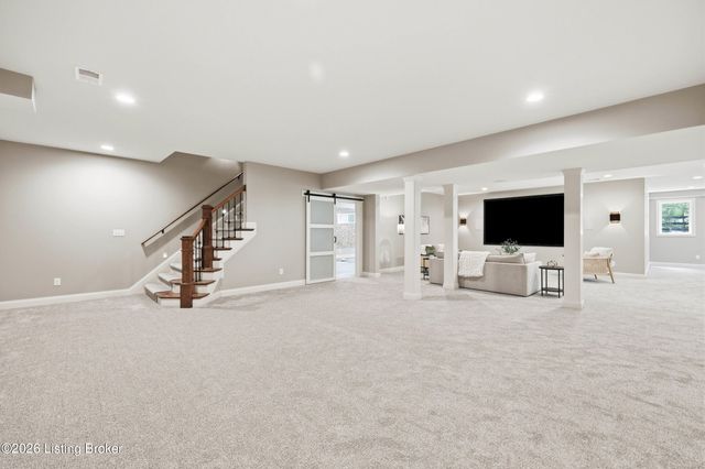 3214 Falls Park Pl, Louisville, KY 40222